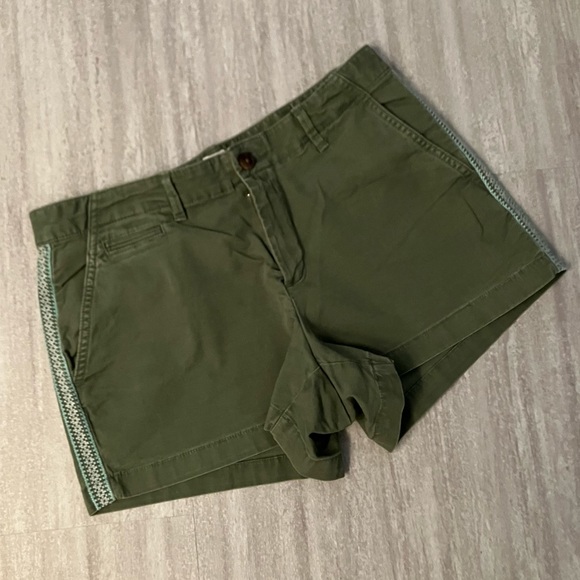 GAP olive green shorts - Picture 1 of 6